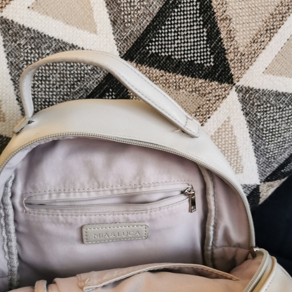 Backpack - Picture 5 of 5